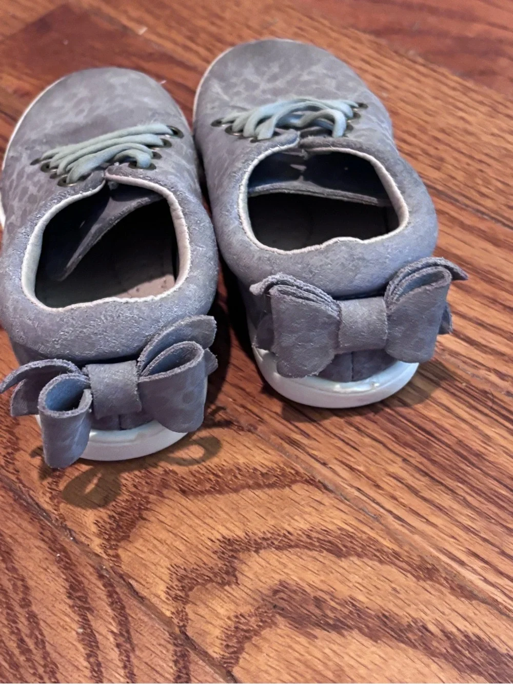18-24M Monkey Feet Gray Lace-Up Casual Sneakers